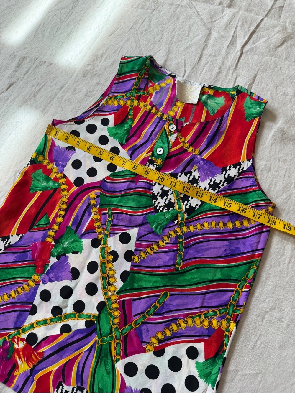 Vintage 100% silk Multicolor Printed sleeveless Top small - Picture 11 of 13